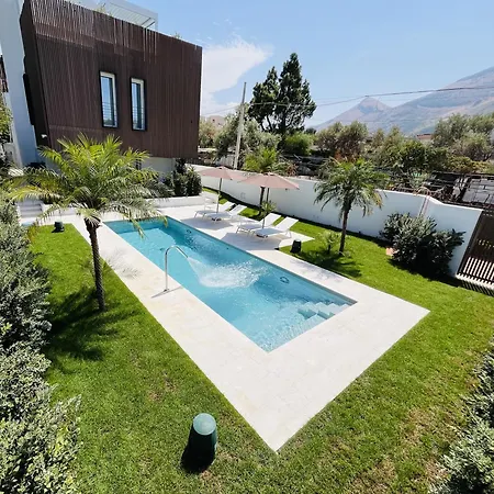 Design With Private Pool ヴィラ カリーニ