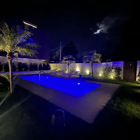 Design With Private Pool * カリーニ