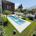 Design With Private Pool Villa Carini