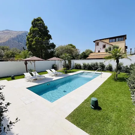 Design With Private Pool Villa
